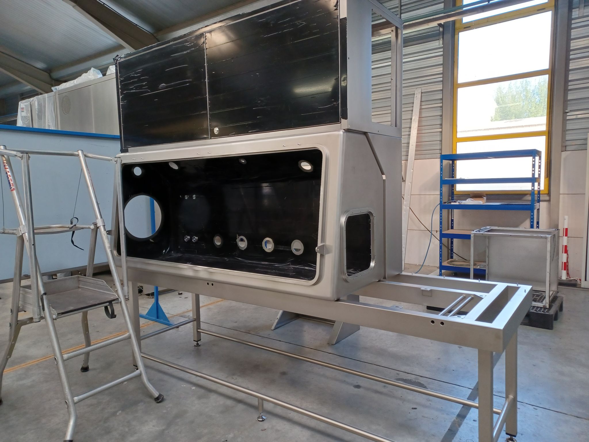 We continue our assembly work in EREA PHARMA workshop
